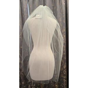 Mon Cheri Wedding  Bridal Sea Mist Tulle Raw Edge Fingertip Veil 9999 New Nwt